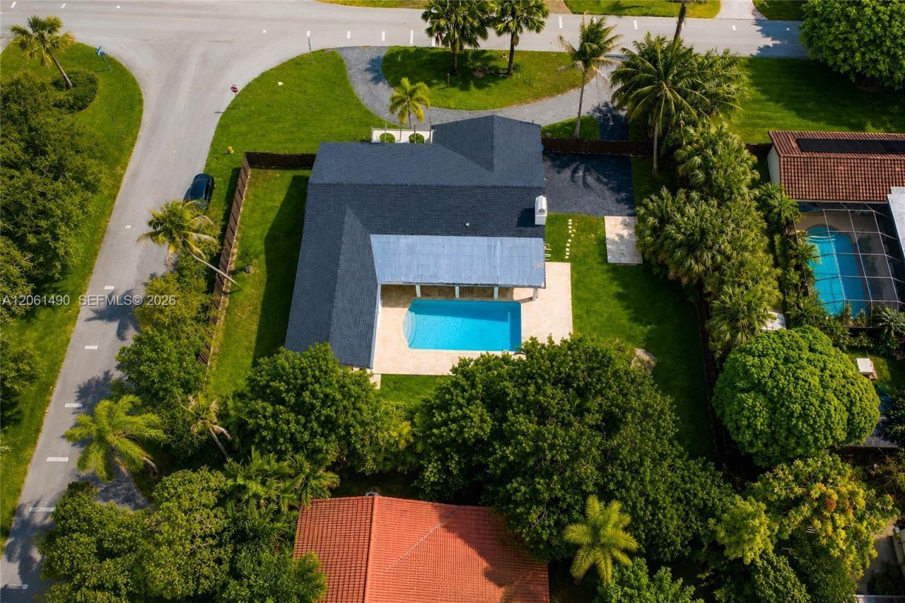 8601 SW 174th St, Palmetto Bay, FL 33157 Photo