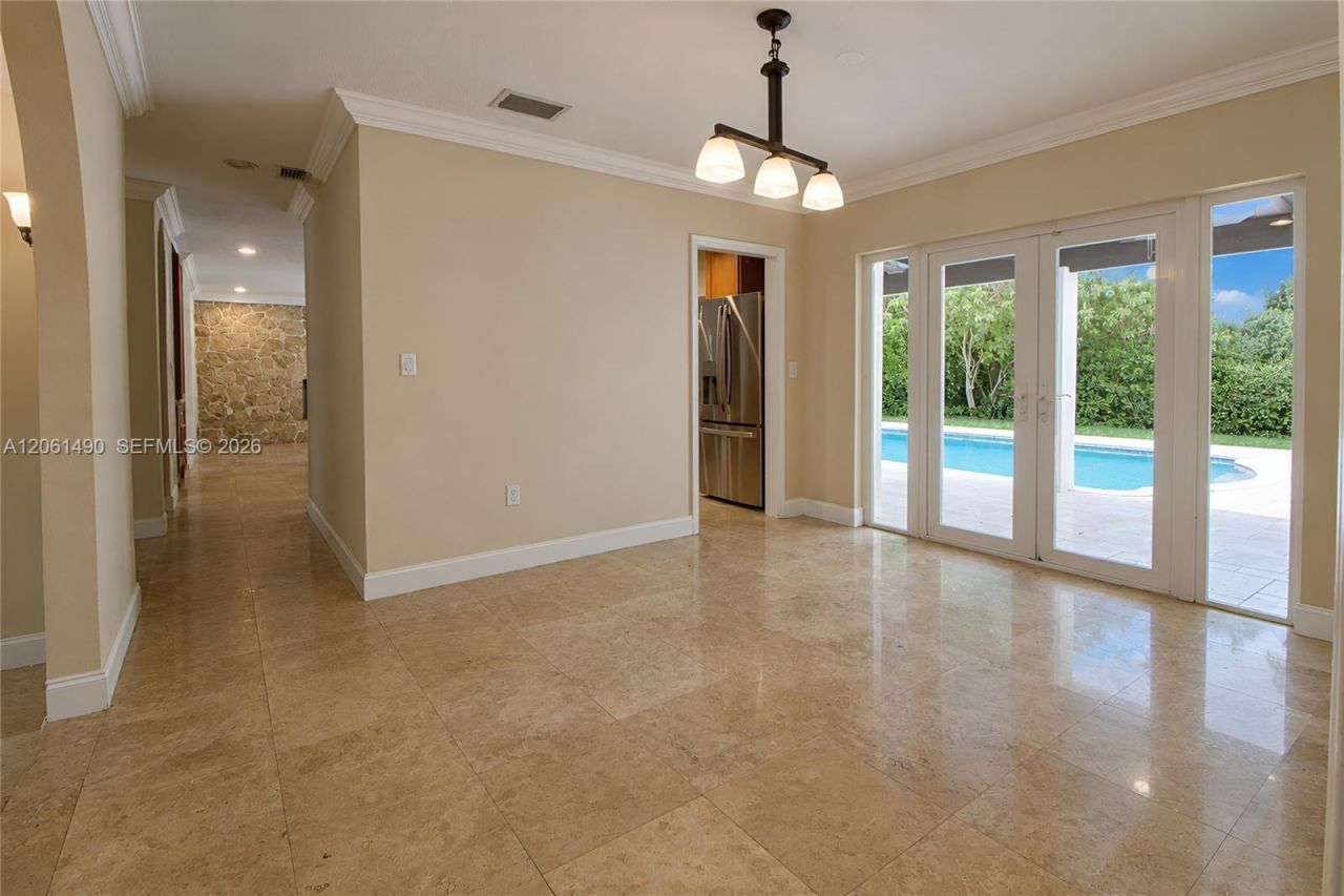 8601 SW 174th St, Palmetto Bay, FL 33157 Photo