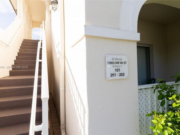 11603 NW 89th St , Unit 201, Doral, FL 33178