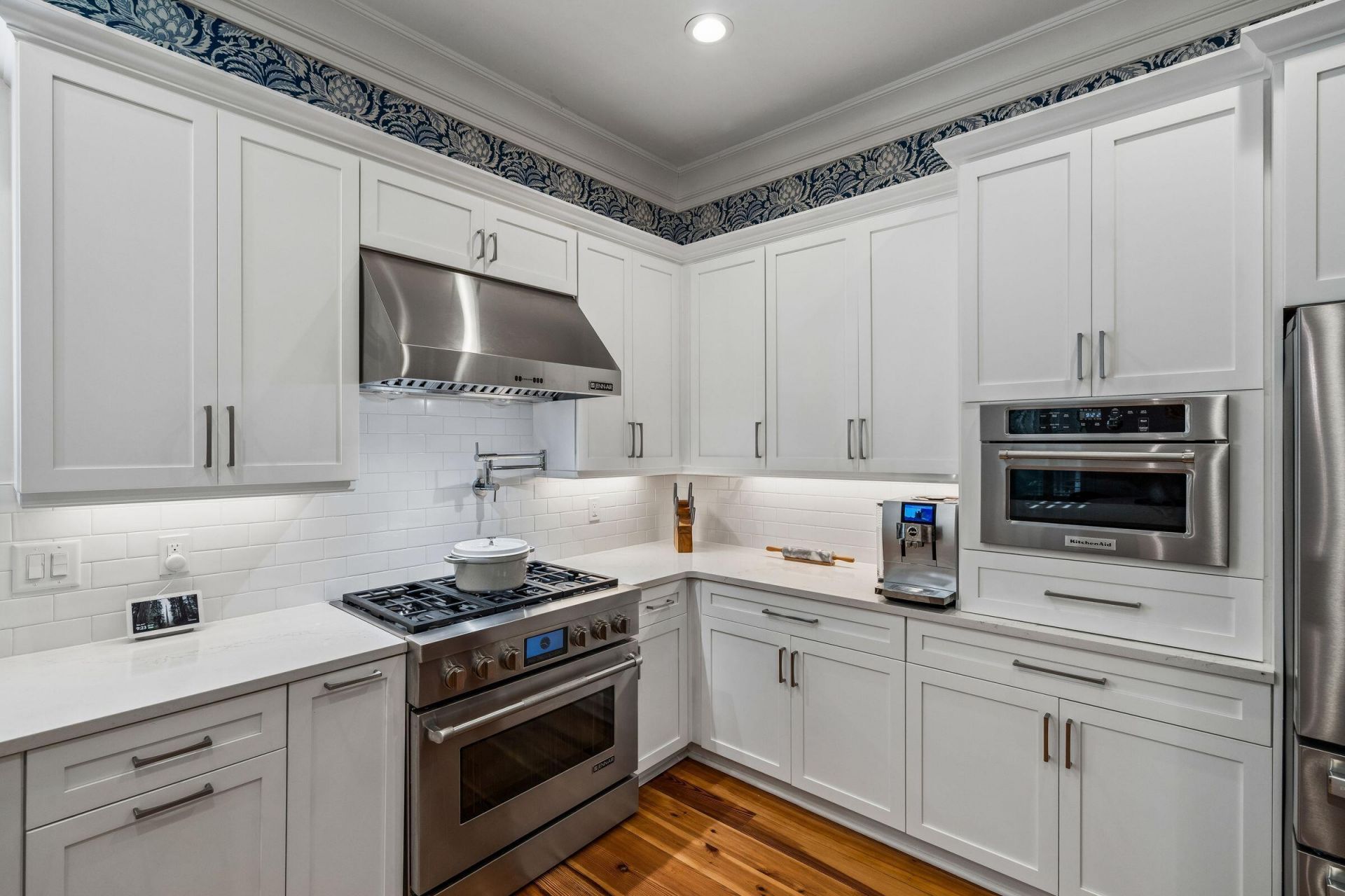1527 Capel Street Photo 30