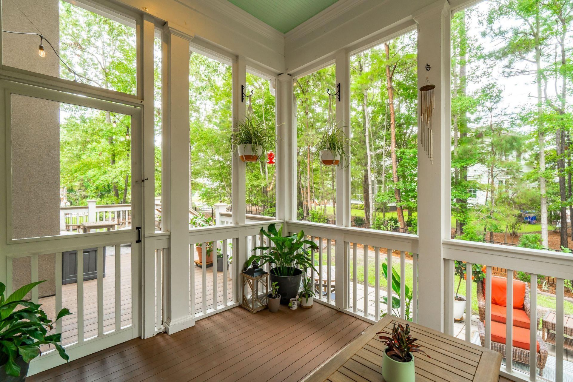 1527 Capel Street Photo 38