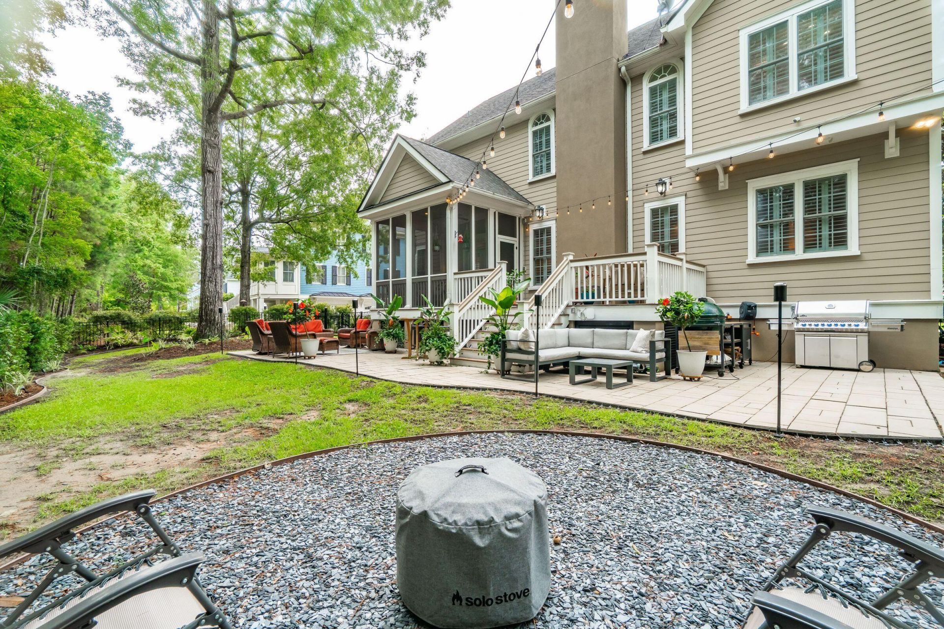 1527 Capel Street Photo 87