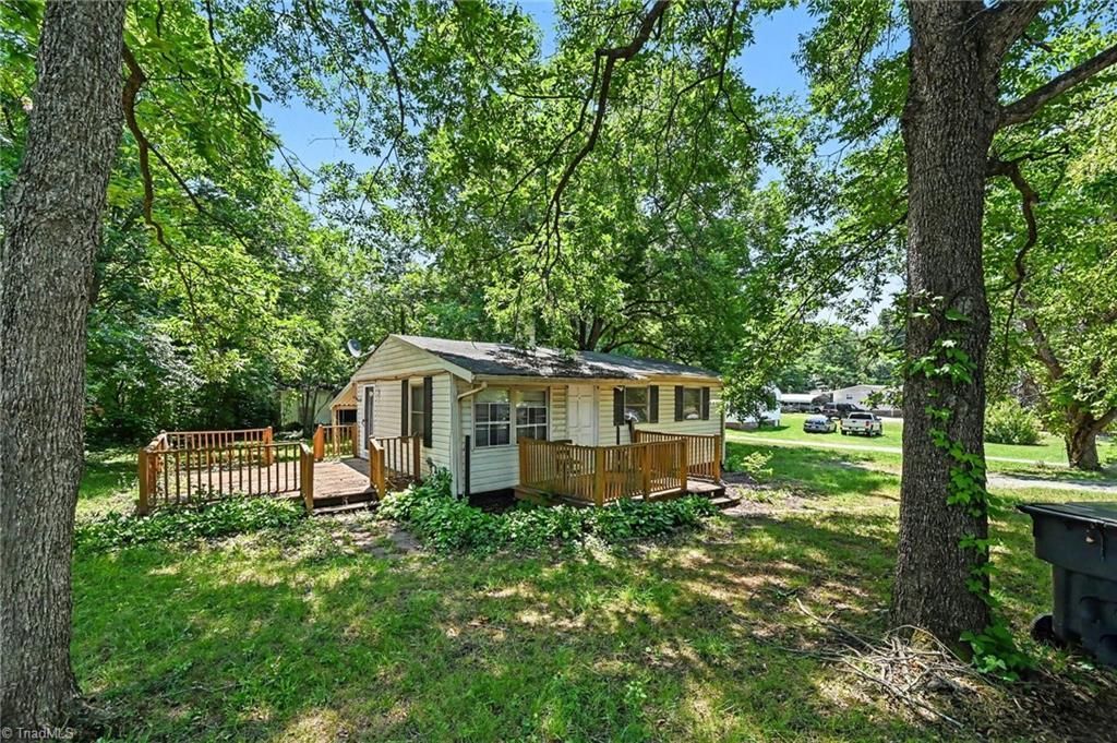 120 1st Street, Haw River, NC 27258 Main Photo