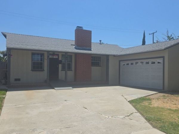1115 N Townsend Street, Santa Ana, CA 92703