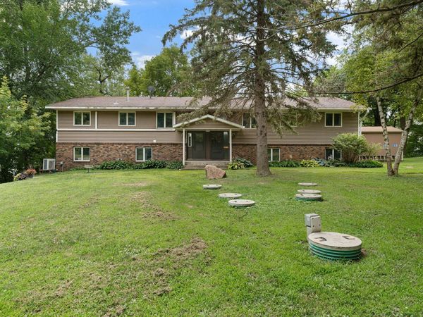 6950 French Lake Court, Faribault, MN 55021