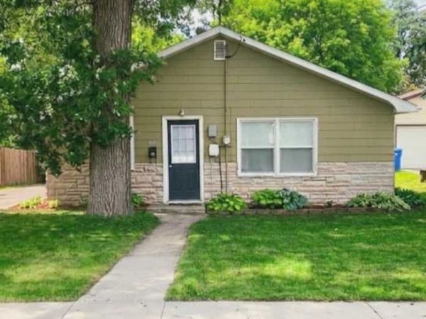 1030 West Avenue, Detroit Lakes, MN 56501
