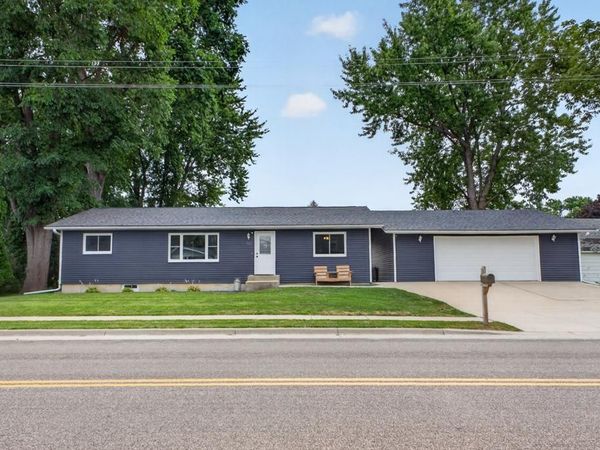 130 4th Avenue NW, Elgin, MN 55932