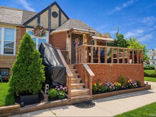 17910 Mathewson Court , Jamaica, NY 11434