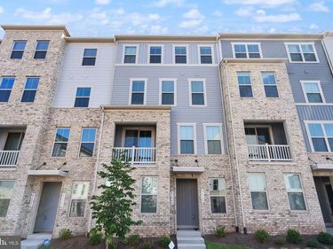 42564 INVERGORDON TERRACE, STERLING, VA 20166