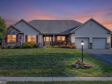 7284 LANDON DRIVE, THOMASVILLE, PA 17364