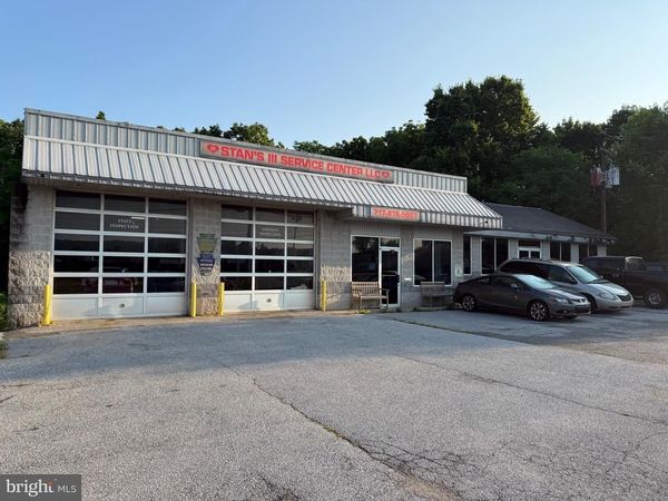5823 LINCOLN HIGHWAY, YORK, PA 17406