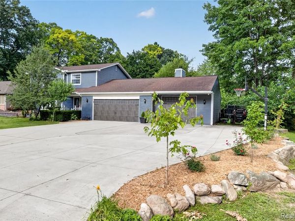 5890 Chickadee Lane, Independence Twp, MI 48346