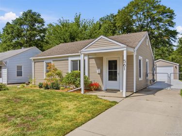 561 Stratford Road, Ferndale, Mi 48220