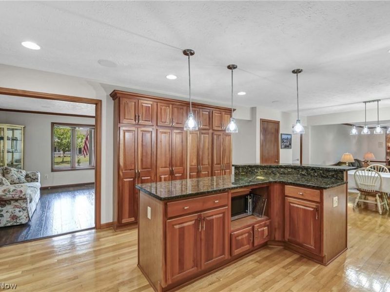 5609 Ely Vista Drive , Parma, OH 44129 Photo 11