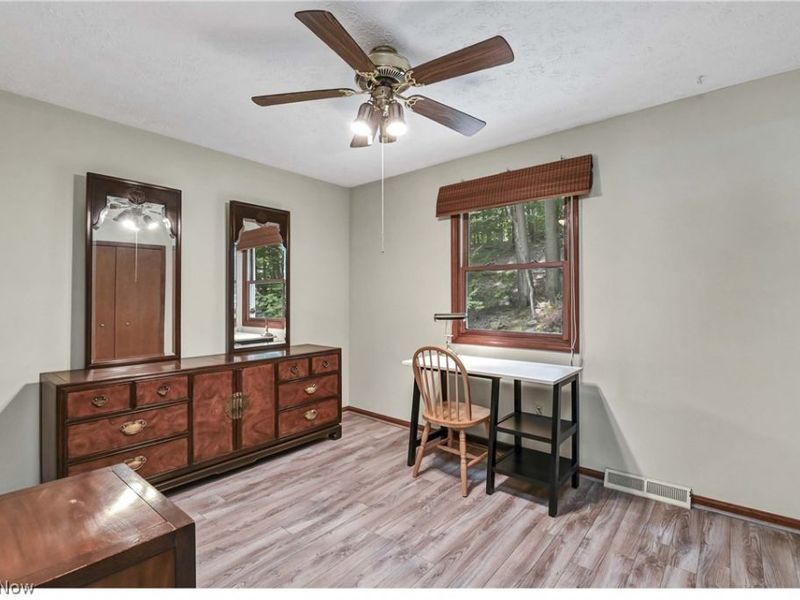 5609 Ely Vista Drive , Parma, OH 44129 Photo 17