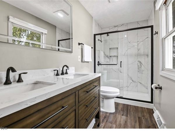 5609 Ely Vista Drive , Parma, OH 44129