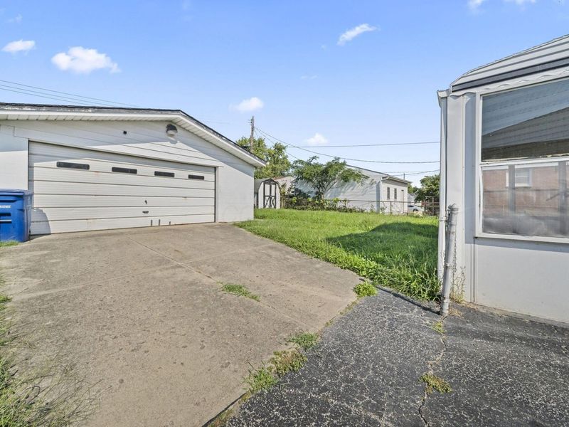 751 Harwood Drive, Columbus, OH 43228 Photo 38