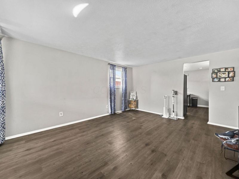 751 Harwood Drive, Columbus, OH 43228 Photo 5