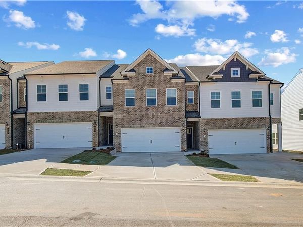 839 Eagle Avenue , Riverdale, GA 30296