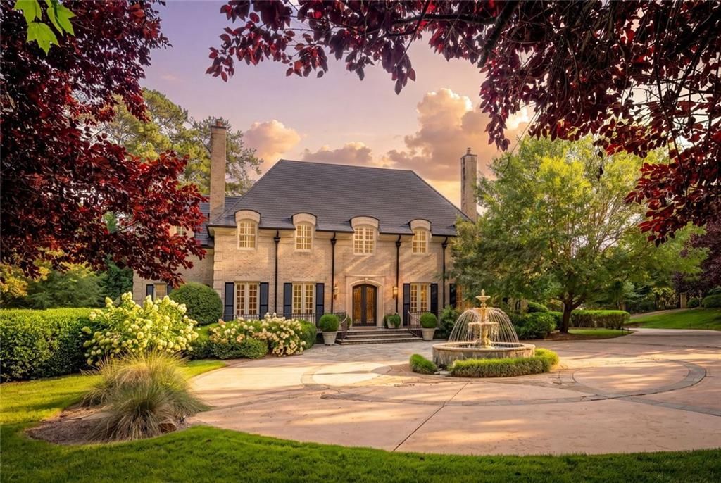 305 Forrest Lake Drive Nw, Sandy Springs, GA 30327 Main Photo