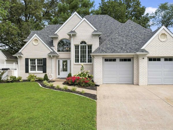 1706 CASTLEBERRY Drive, Marion, IL 62959