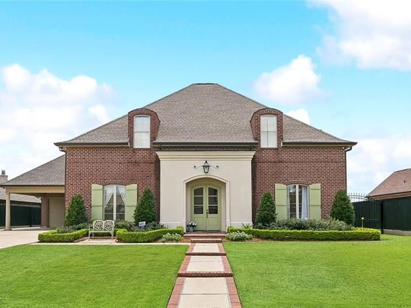 114 JASMINE Court, Belle Chasse, LA 70037