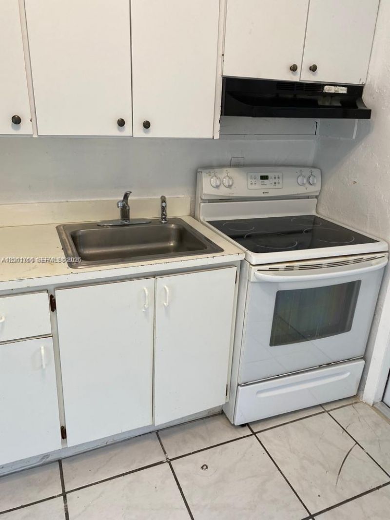 2181 NW 91st St, Unit A, Miami, FL 33147 Photo
