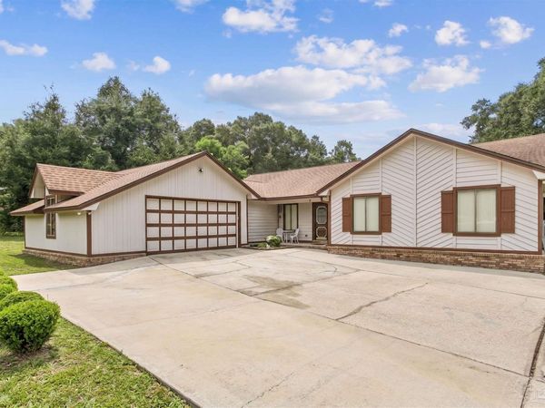 114 Thurston Pl, Crestview, FL 32536