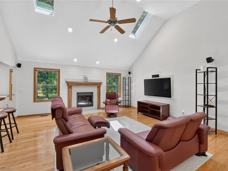 6575 Ruth Drive , Seven Hills, OH 44131 Photo 17