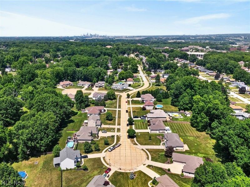 6575 Ruth Drive , Seven Hills, OH 44131 Photo 8