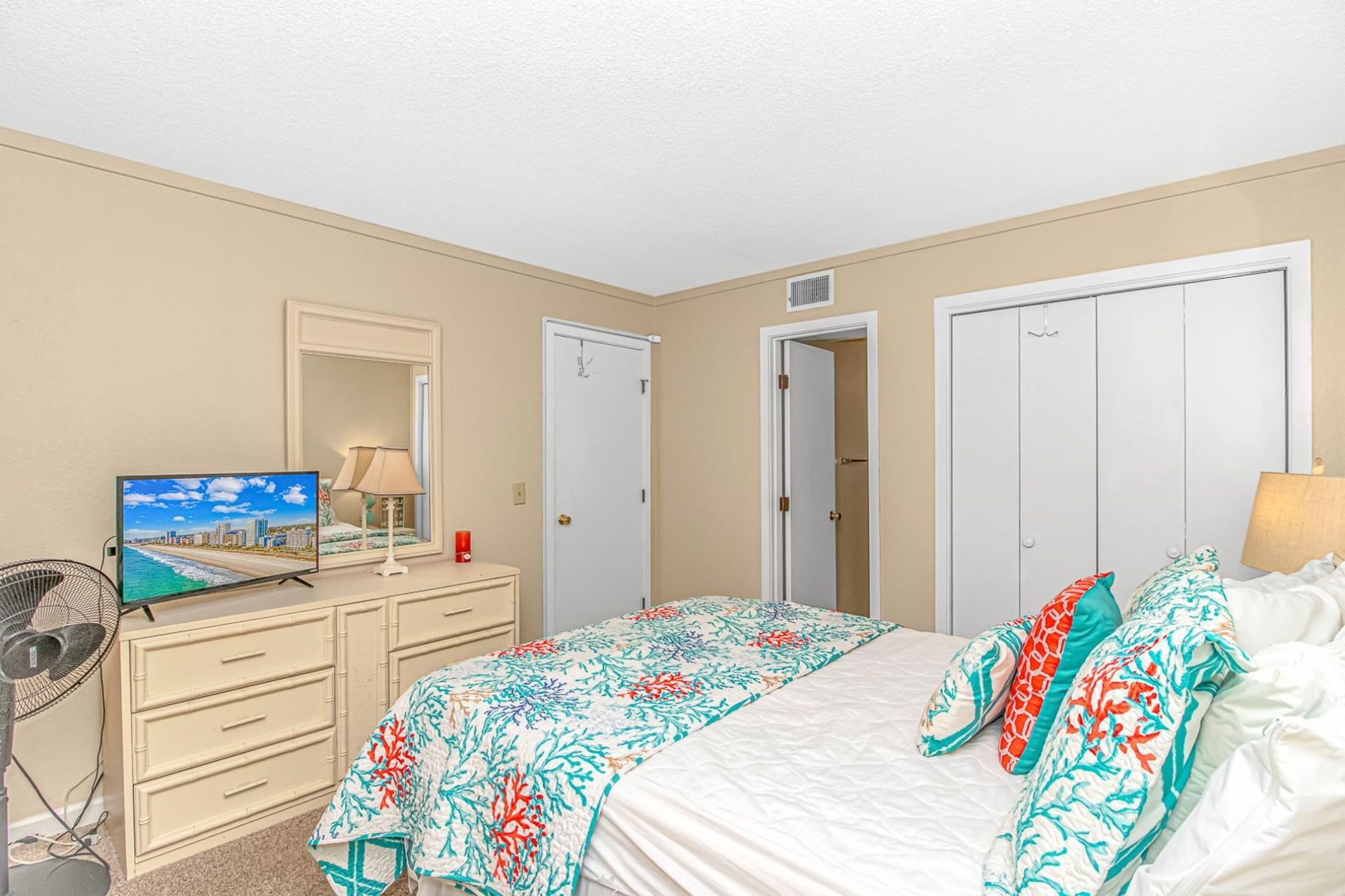 5905 S Kings Hwy. Photo 15