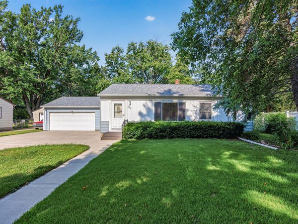 2909 Pascal Street, Roseville, MN 55113