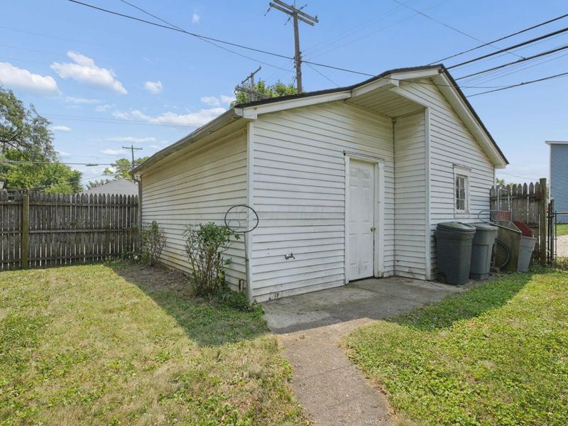107 S Warren Avenue, Columbus, OH 43204 Photo 30