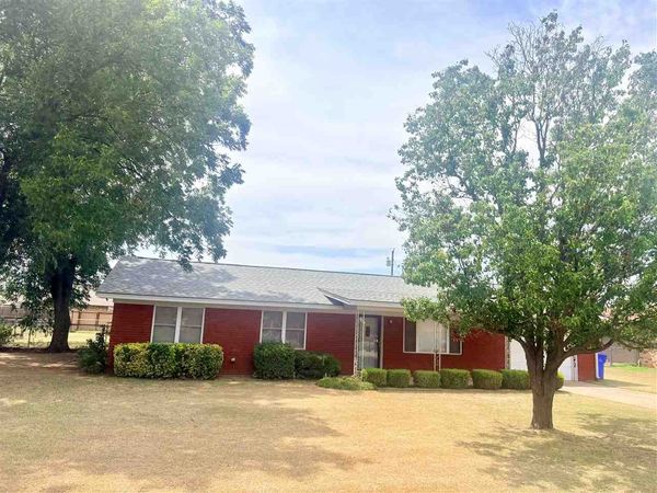 7 Mountain View Dr, Cache, OK 73538