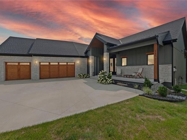 12560 NW Bittersweet Drive, Platte City, MO 64079
