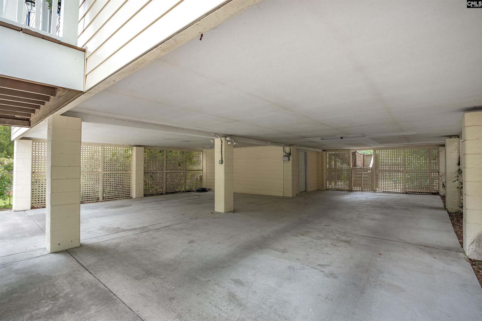 4200 Timberlane Drive  Photo 8