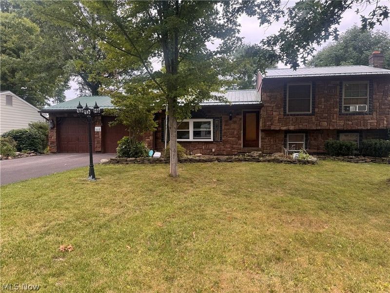 1921 Birch Trace Drive, Austintown, OH 44515 Photo 1