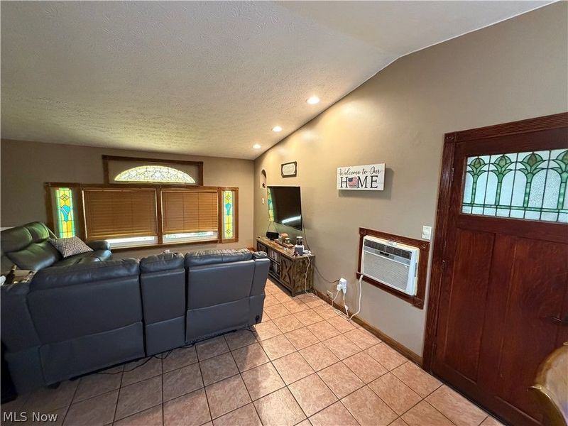 1921 Birch Trace Drive, Austintown, OH 44515 Photo 4