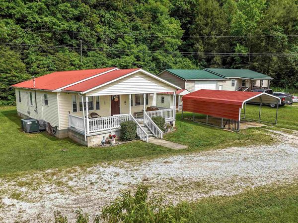 16228 West US Highway 60 , Olive Hill, KY 41164
