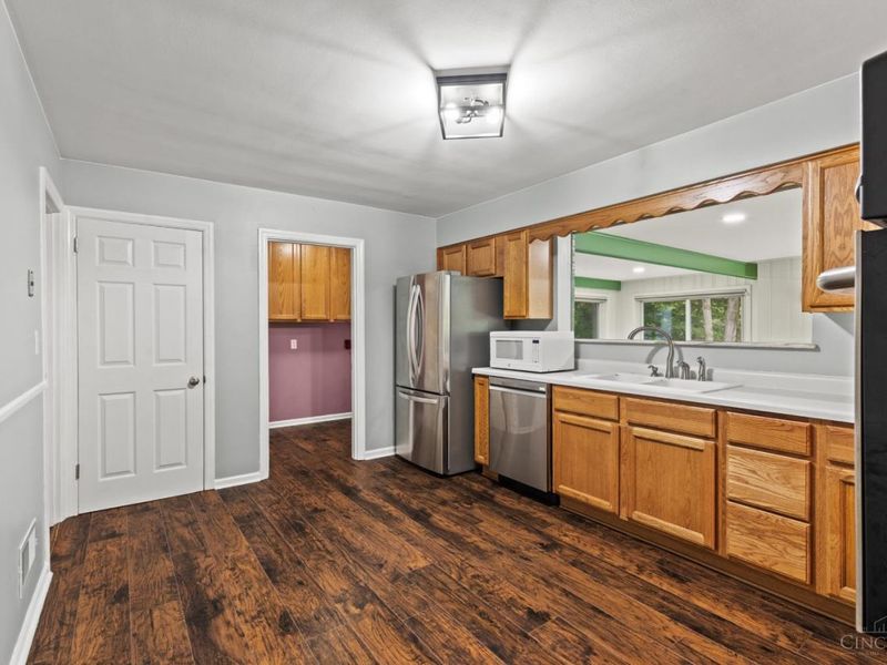 682 Milford Hills Drive, Miami Twp, OH 45150 Photo 14