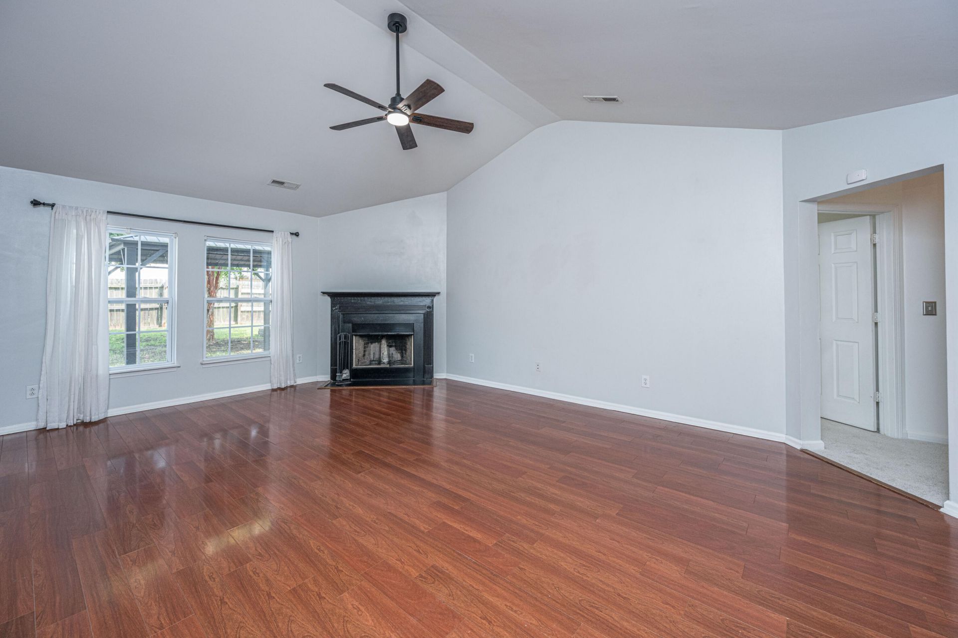 5056 Carrington Court Photo 10