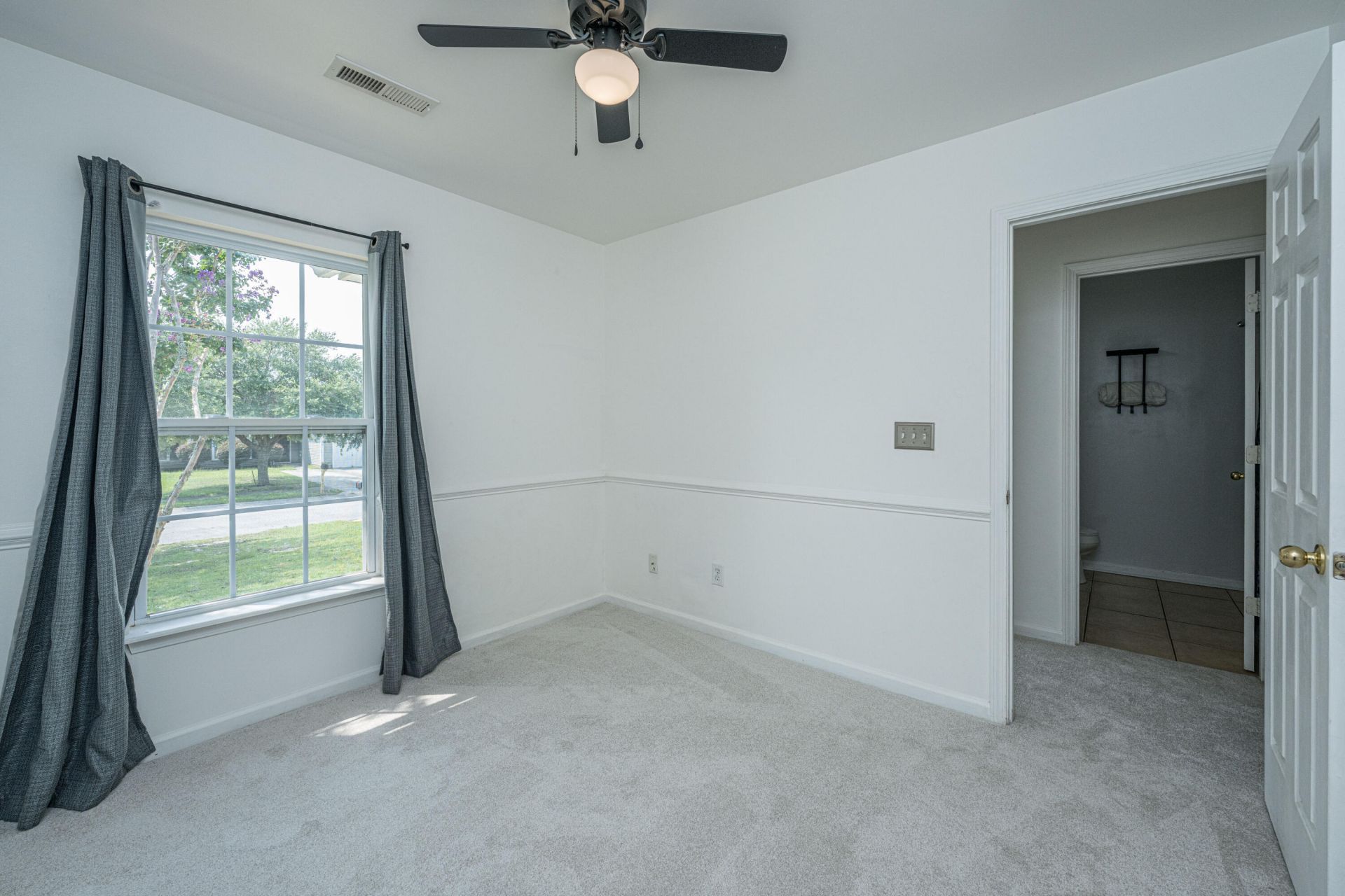 5056 Carrington Court Photo 22