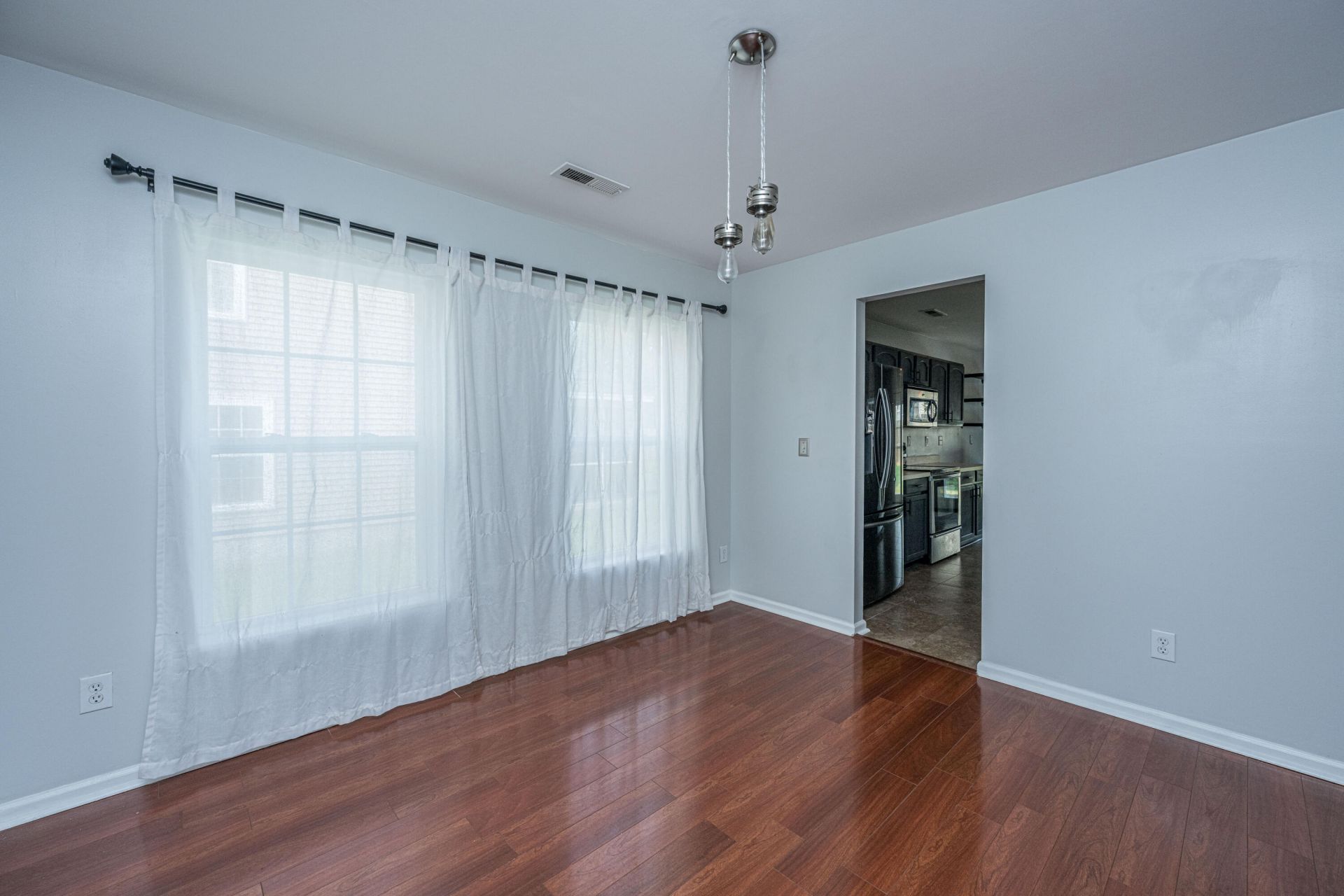 5056 Carrington Court Photo 6