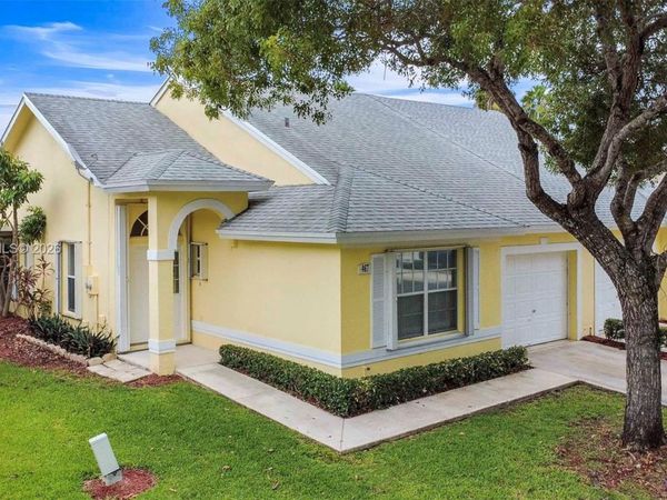 467 SE 20th Dr , Homestead, FL 33033