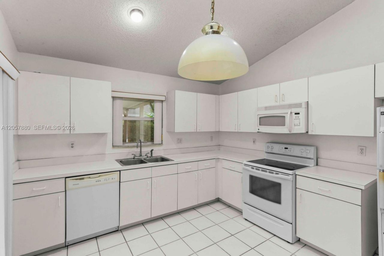 467 SE 20th Dr , Homestead, FL 33033 Photo