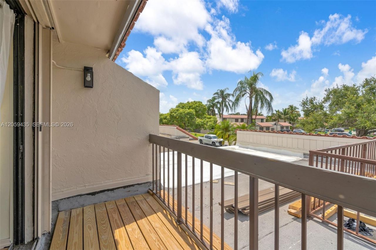 683 NE 206th Ter , Miami, FL 33179 Photo