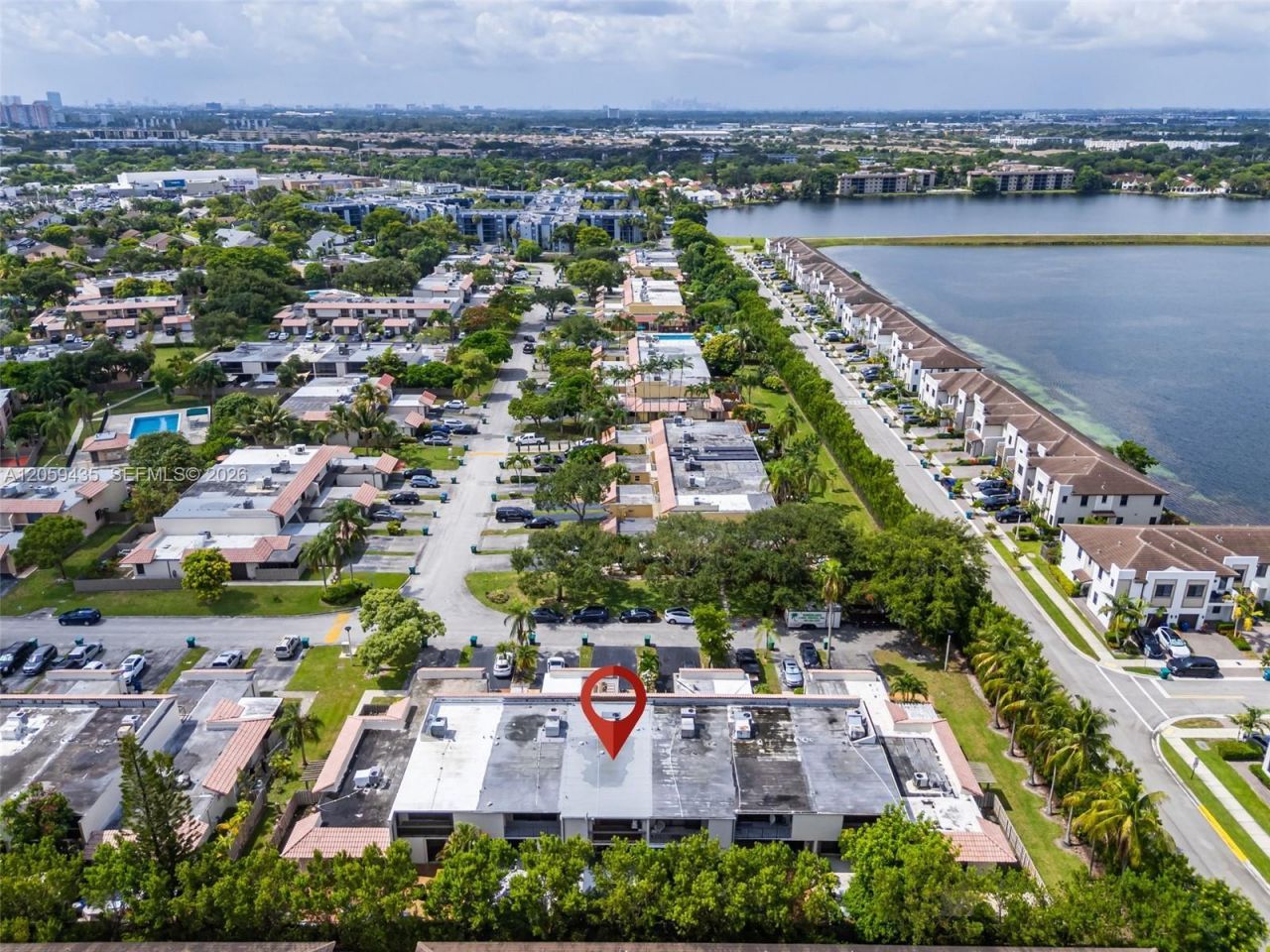 683 NE 206th Ter , Miami, FL 33179 Photo