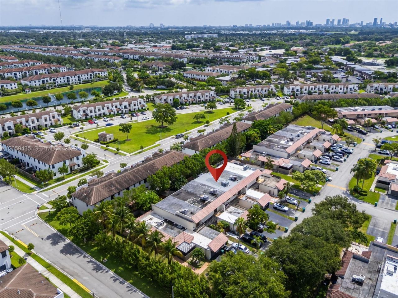 683 NE 206th Ter , Miami, FL 33179 Photo