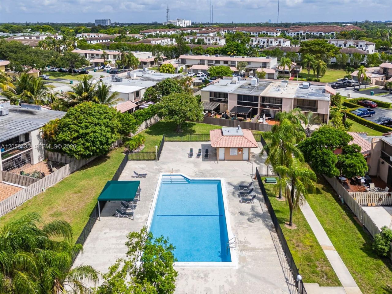 683 NE 206th Ter , Miami, FL 33179 Photo