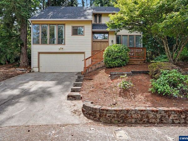 1530 Jamestown St SE, Salem, OR 97302